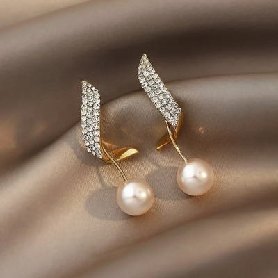 Chic Gold Dangle Earrings With Pearls
