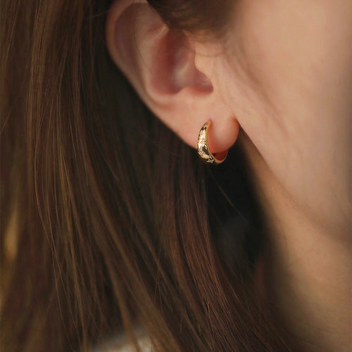 Boucles d’oreilles luxueuses en or et en argent