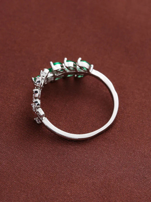 Antique-Inspired Green Leaf Ring