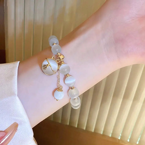 Pearl Bracelet With Lucky Cat Pendant