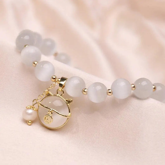 Pearl Bracelet With Lucky Cat Pendant