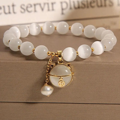 Pearl Bracelet With Lucky Cat Pendant