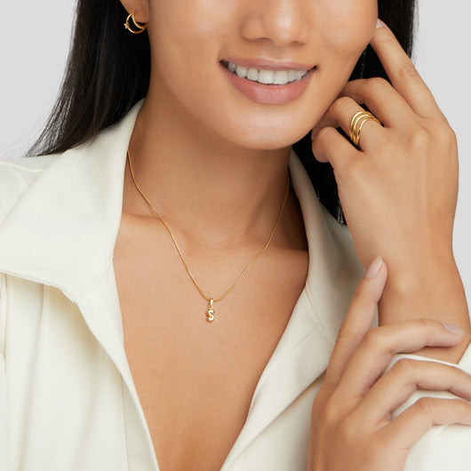 Chic Necklace With Bubble-Style Letter