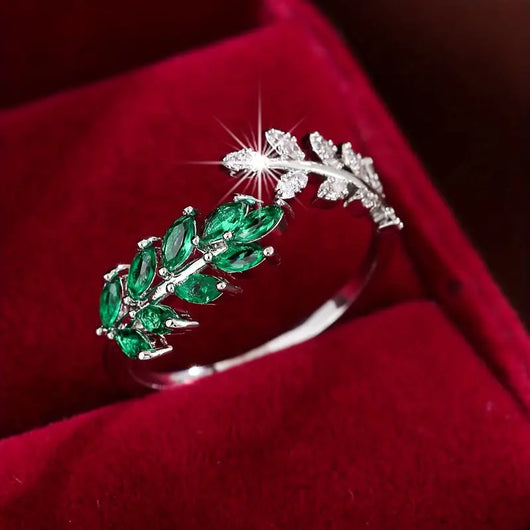 Antique-Inspired Green Leaf Ring