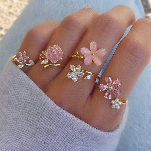 Set Of Alloy Rings With Diamantes And Pearls