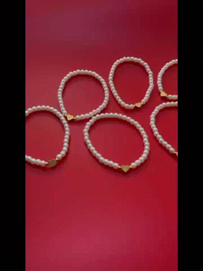 Chic Bracelet With A-Z Initial And Heart