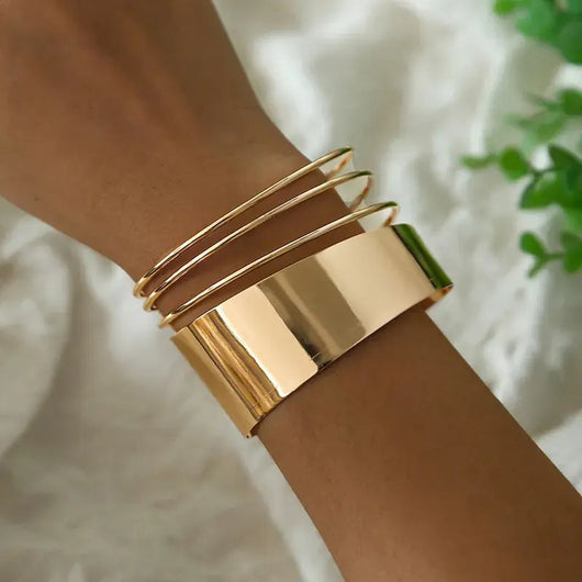 Chic Vintage Gold Bracelet